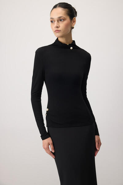 Touché Privé Long Sleeve Blouse with Buckle