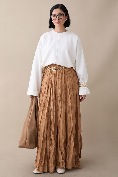 InStyle Oversized White Sweatshirt with Folded Sleeves