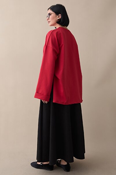InStyle Oversized Red Sweatshirt with Folded Sleeves
