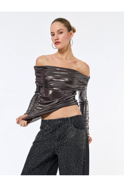 Koton Μακρυμάνικη μπλούζα ντραπέ με μεταλλική λάμψη με ανοιχτό ώμο