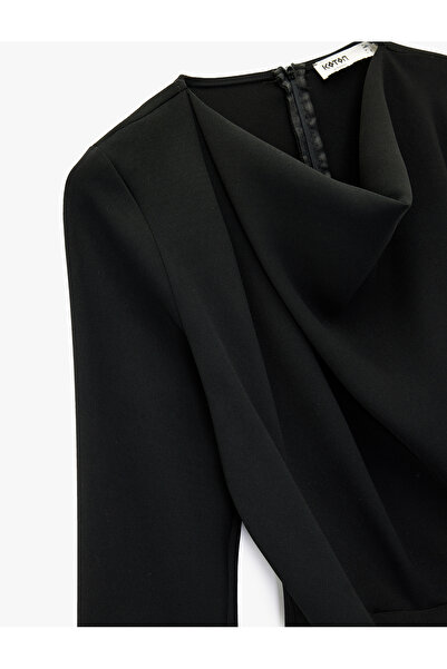 Koton Μακρυμάνικη μπλούζα με ασύμμετρο κορδόνι με μεταλλικά αξεσουάρ με λαιμόκοψη