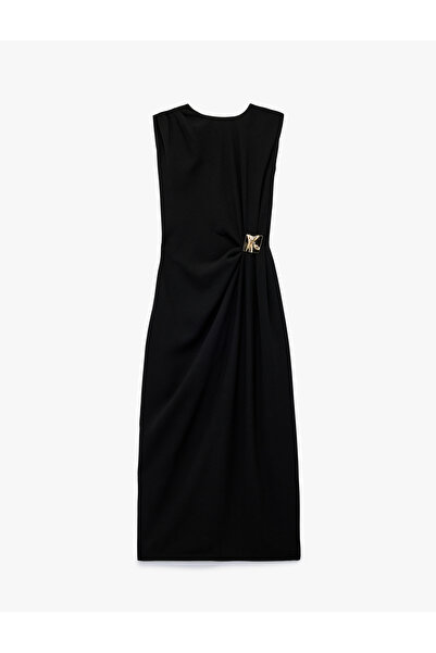 Koton Φόρεμα με λαιμόκοψη άνοιγμα χωρίς μανίκια, με λεπτομέρεια αξεσουάρ, μήκους midi, σε σχήμα μολύβι