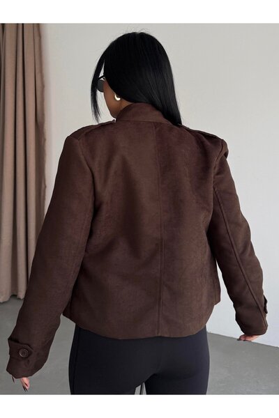 HARMONY GLOBAL Γυναικείο κοντό σακάκι από σουέτ με καφέ αγκράφα και λεπτομέρεια με κουμπιά – Κομψό σουέτ παλτό με σταθερή στάση 7615