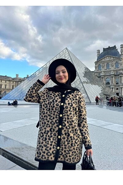 Gloksinya Butik Women's Leopard Print Long Knit Buttoned Cardigan