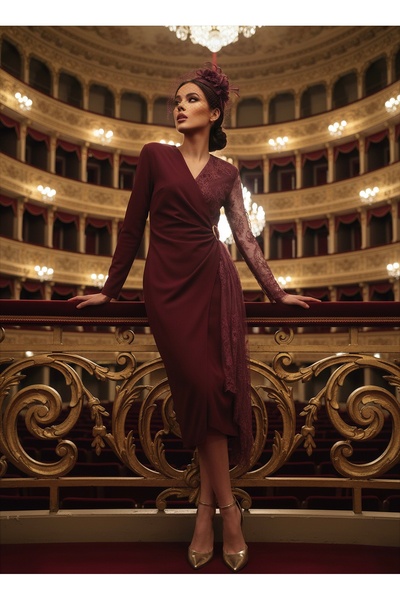 1Moda1Tarz Imported Crepe & Lace Fabric Buckle Detailed Lined Special Design Maxi Dress