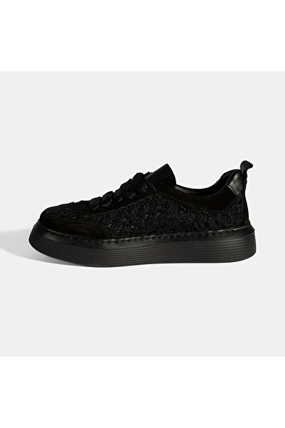 Desa Women's Black Lace-up Leather Sneakers