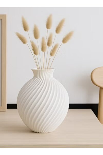 3D Brothers The Donatella Vase - A Botany Chic Creation for Modern Interiors