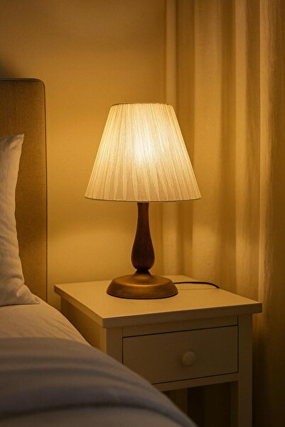 Solea Home Design Organze Kumaş Beyaz Abajur | Gold Gövdeli Modern Tasarım