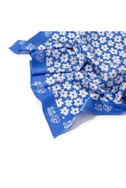 All We Need Is Pets Blue Daisies Silk Bandana for Cats Dogs and Pet Lovers