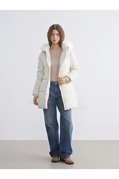 LC Waikiki XSIDE Ekru Kürk Kapüşonlu Kadın Şişme Mont