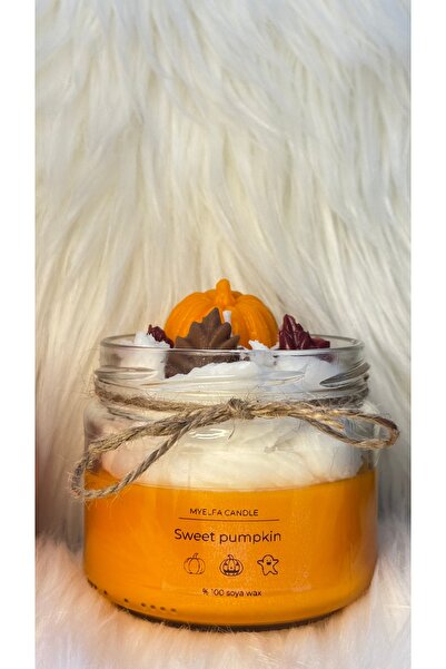 Creamy Natural Soy Wax Candle in Pumpkin Decorative Autumn Themed Decorative Jar