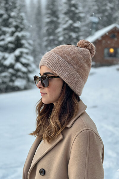 novon Scandinavian Design Warm Fur Inside Soft Textured Beanie