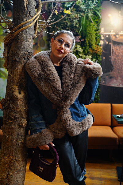 Deniz Butik “Lüks kürk detaylı premium denim mont.”