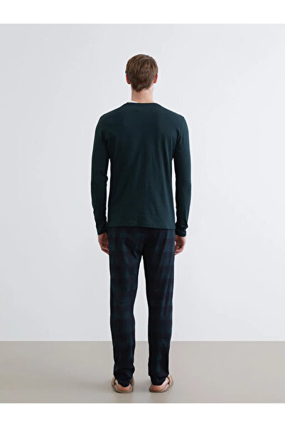 LC Waikiki Yılbaşı Temalı Erkek Pijama Takımı