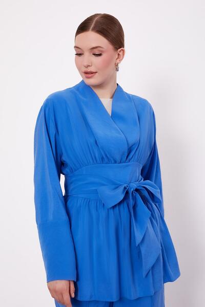 Levidor Cobalt Double Suit with Waist Belt