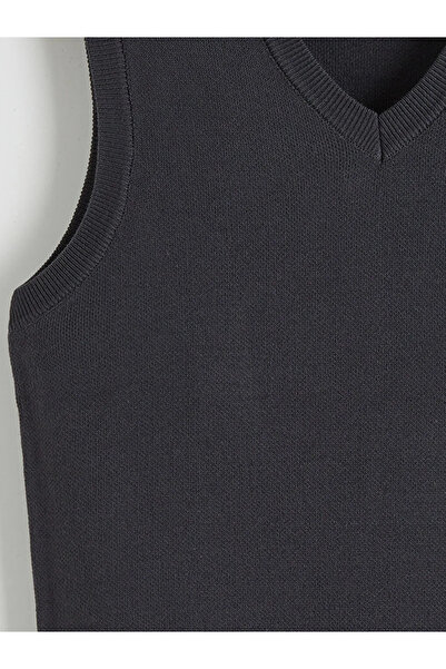 LC Waikiki Чоловічий трикотажний светр з V-подібною горловиною стандартної форми