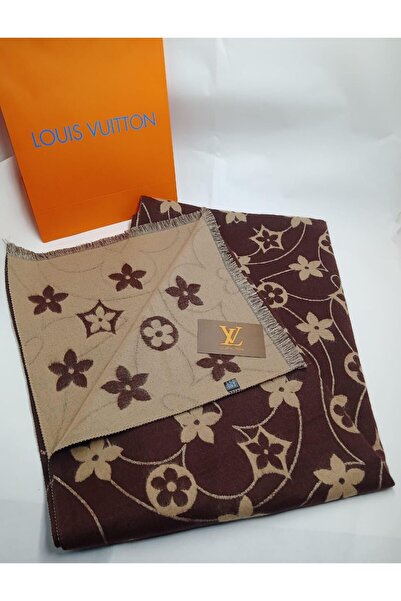 Generic Shawl. Louis. With branded bags