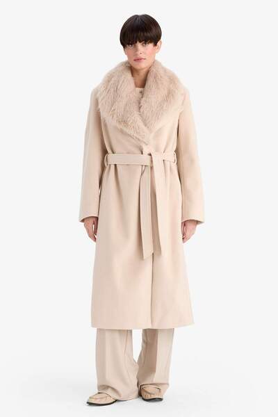 DeFacto Regular Fit Faux Fur Collar Belted Cashmere Long Coat F2811Ax25Wn