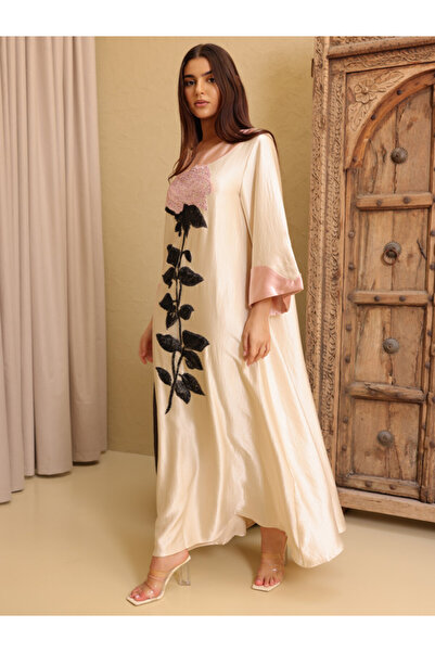 IKKXA Elegant Shimmer Fabric Big Flower Design Modern Sleeves