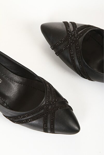 DYG STORE Stylish Women's Shoes with Stones