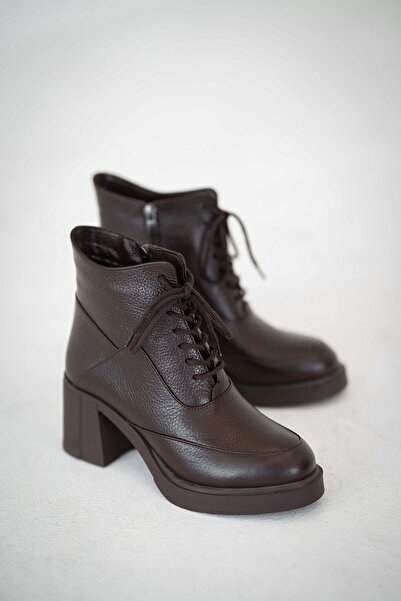 Parponi حذاء نسائي بكعب من الجلد الطبيعي برباط من إيريكا، بني