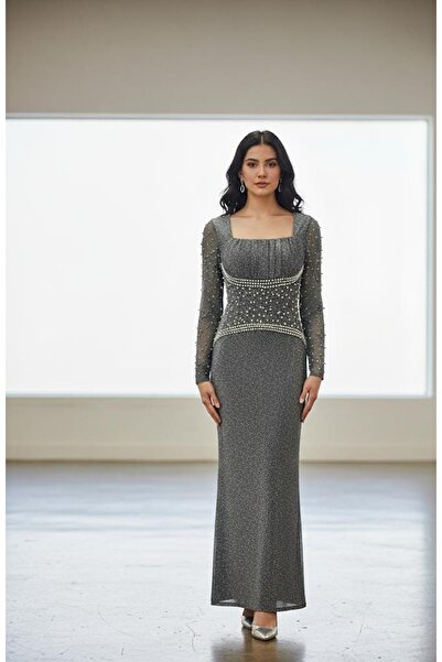 dantil Elegant stretch lace evening dress in gray with sheer tulle sleeves embroidered with pearls