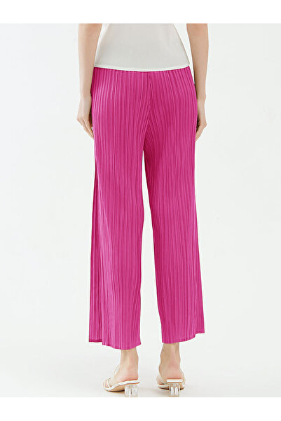 FridayIn Casual Simplicity Solid color Pleated Plus Size Bottoms