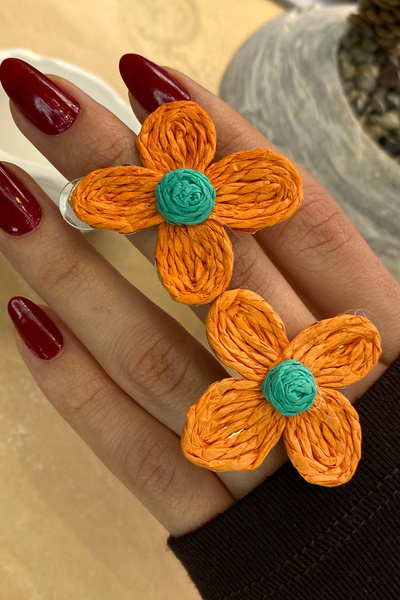 Qualia Butik Women's Colorful Rope Design Daisy Earrings