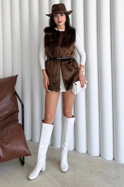 VAGGON Crew Neck Belted Plush Vest