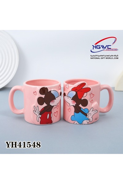 mug Pink ceramic mugs with a picture of a couple kissing, Mickey and Minnie