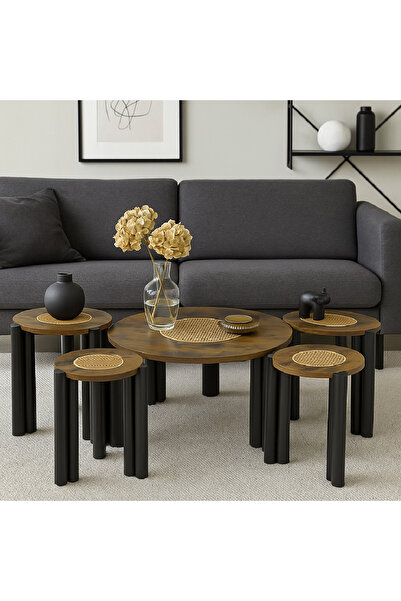 Almonfared table set