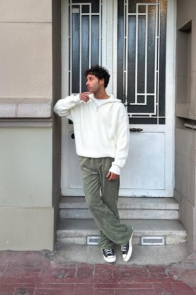 Flaw Wear Basic Zip Sweater