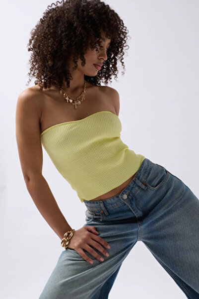 GENCULUS    Strapless Textured Crop