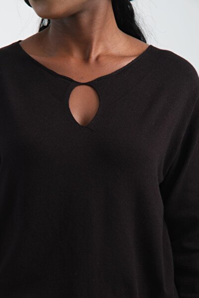 Moda Days Women's Beige Glitter V-Neck Sweater