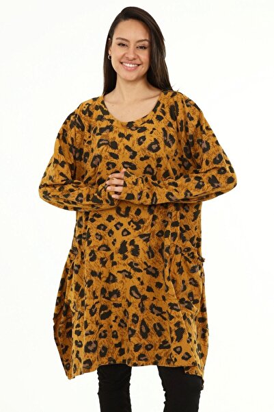 della moor Women's Plus Size Mustard Italian Leopard Print Asymmetrical Cut Tunic