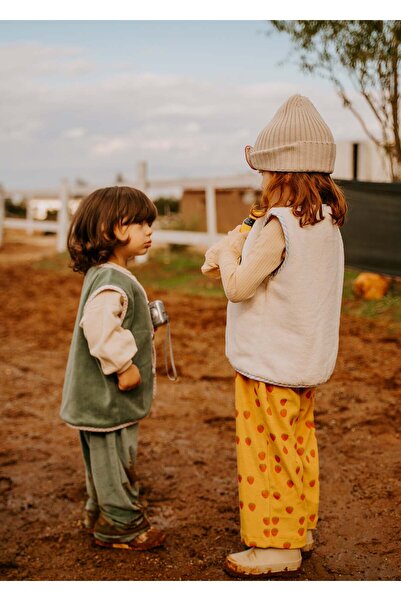 Kirazkids Wide Strawberry Printed Velvet Pants