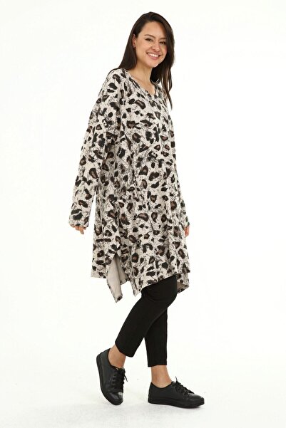 della moor Women's Plus Size Beige Italian Leopard Print Asymmetrical Cut Tunic