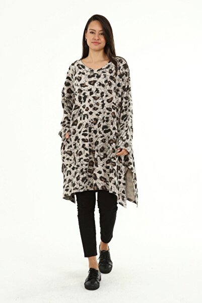 della moor Women's Plus Size Beige Italian Leopard Print Asymmetrical Cut Tunic