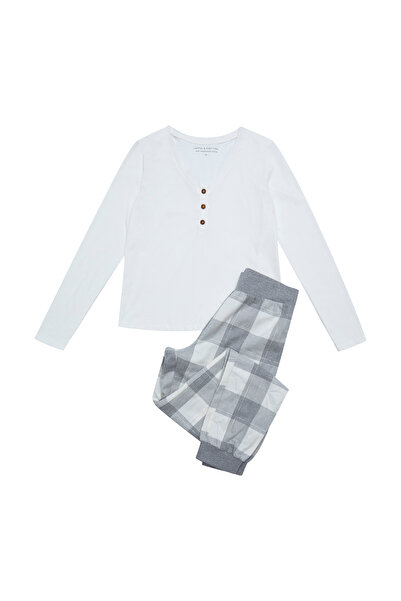 Henderson Women's Classic Pajama Set Long Sleeve Top with Buttons & Plaid Jogger Pants | Farris