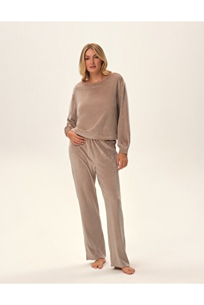 ESOTIQ Women's Velvet Two-Piece Set Homewear Loungewear Long Sleeve Top & Straight Leg Pants Comfy | Jazzy