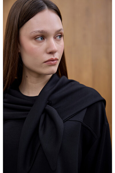 Birgül Bektaş Black Shawl Detailed Sweatshirt