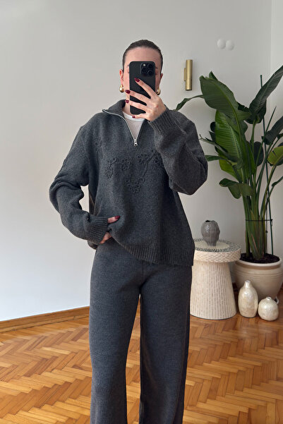 MAGARDE Pulover din tricotaj brodat cu fermoar - GRI