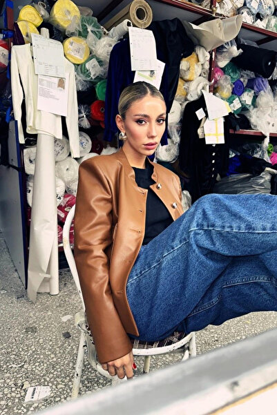 GENCULUS Brown Leather Jacket with Button Closure on the Front