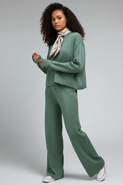 NEWCO Scarf, Biscuit Collar, Wide Leg, Two-Piece Knitwear Set