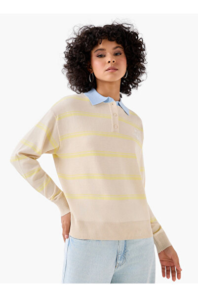 SP Characters تي شيرت محبوك بخطوط