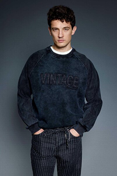 ablukaonline Men's Oversized Washed Vintage Embroidery Detailed Sweatshirt Black