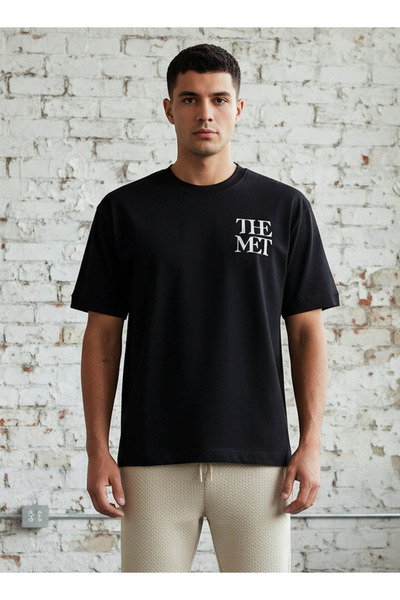 SP Characters Men Regular Fit Crew Neck Short Sleeves Graphic Print T-shirt