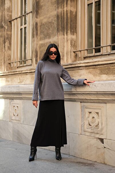 FOR YOU MODA Anthrazitfarbene Rollkragenbluse mit Ärmeldetails