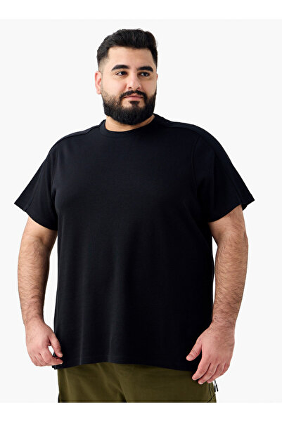 FAV تي شيرت بمقاس كبير وقصة عادية ورقبة دائرية