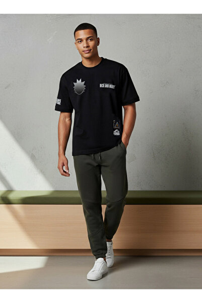 SP Characters Men Regular Fit Crew Neck Short Sleeve Rick and Morty Print T-shirt